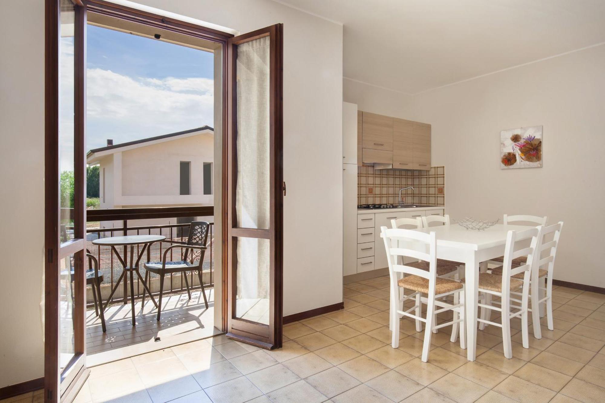 Apartment Rosa Bourbon Lazise Ngoại thất bức ảnh